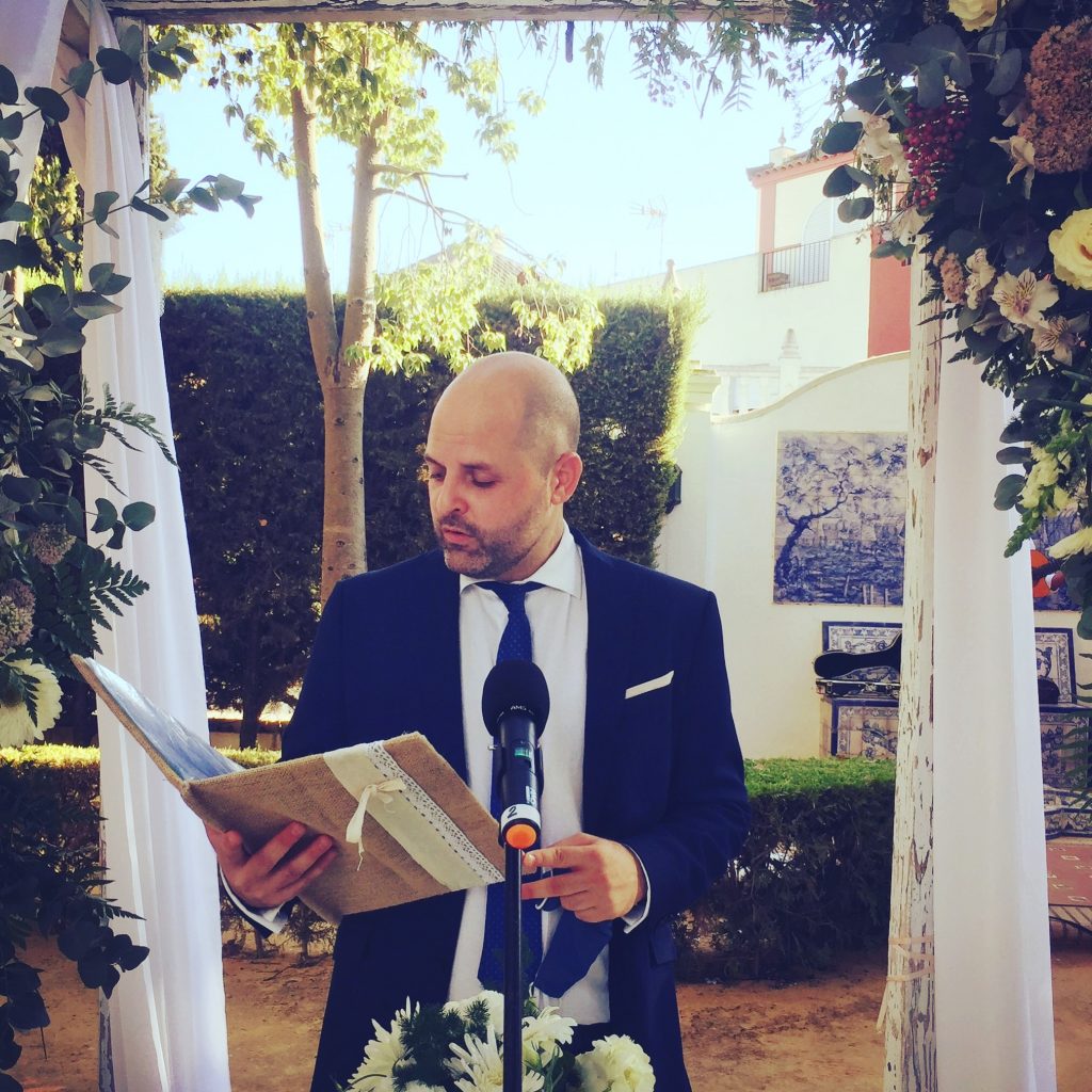 MAESTROS DE CEREMONIA SEVILLA